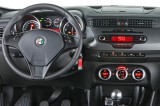 4327-b-Alfa_Romeo_Giulietta_2011