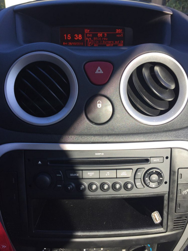 OEM 98024340XT Peugeot Citroen Radio RD43 car radio CD / MP3 / USB