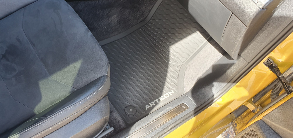 VW Arteon original rubber floor mats 3G8061500 front rear SET 17-20 